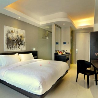 sun boutique room